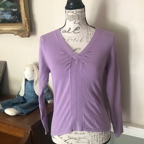 Studio C Lavender Ribbed V-Neck Stretchy Top S - Picture 6 of 7